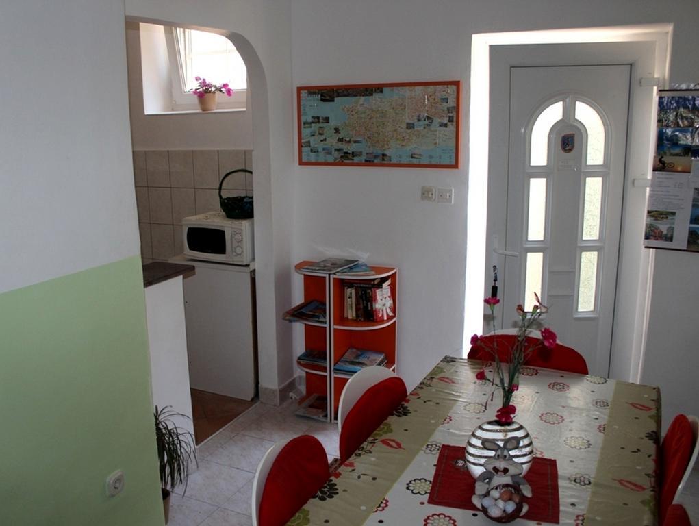 ספליט Guest House With Garden - Zuvan מראה חיצוני תמונה