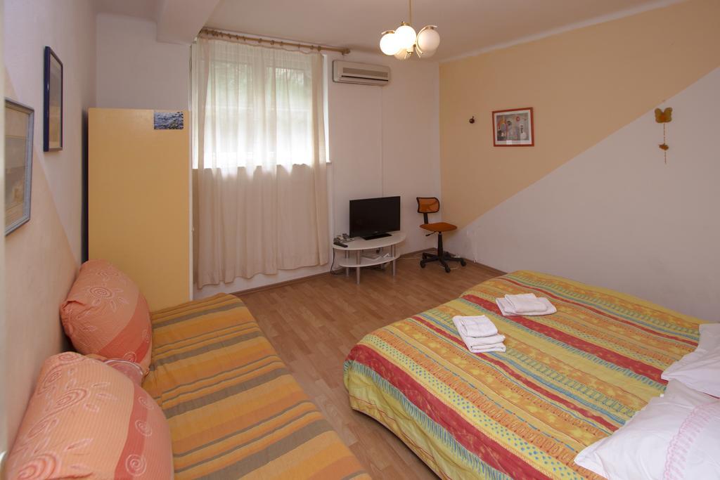 ספליט Guest House With Garden - Zuvan מראה חיצוני תמונה