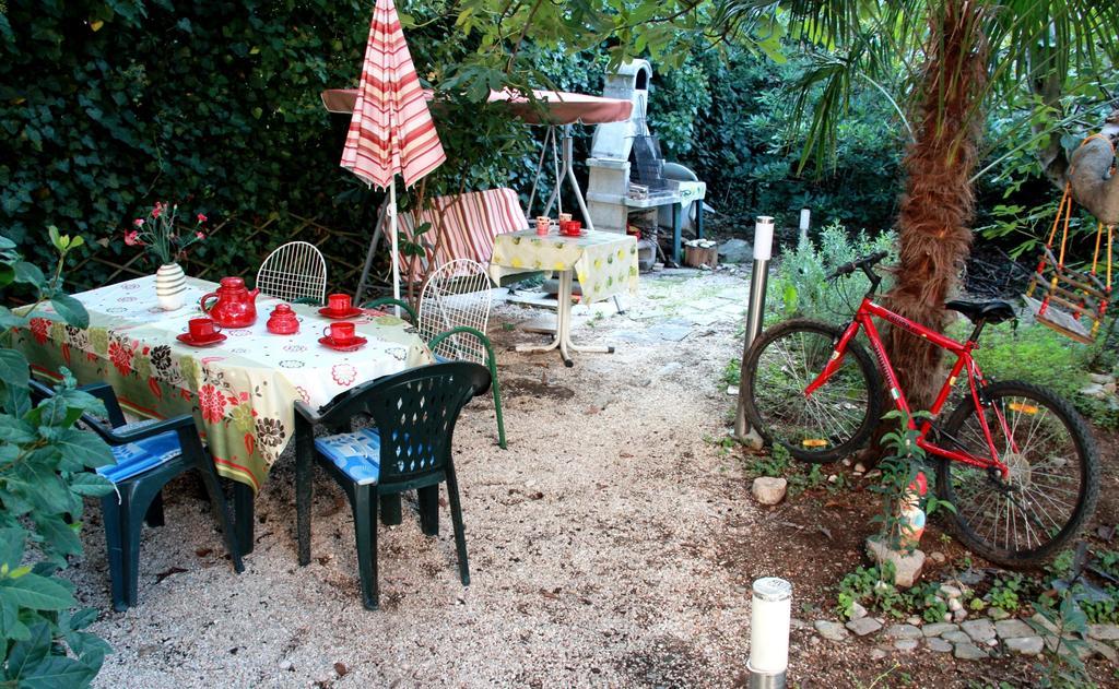 ספליט Guest House With Garden - Zuvan מראה חיצוני תמונה