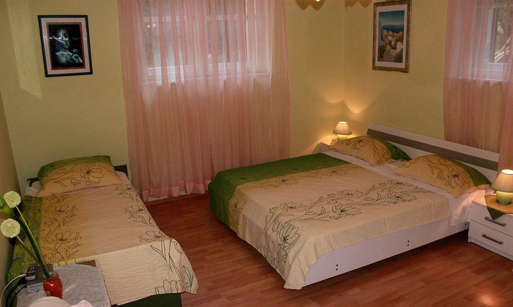 ספליט Guest House With Garden - Zuvan מראה חיצוני תמונה