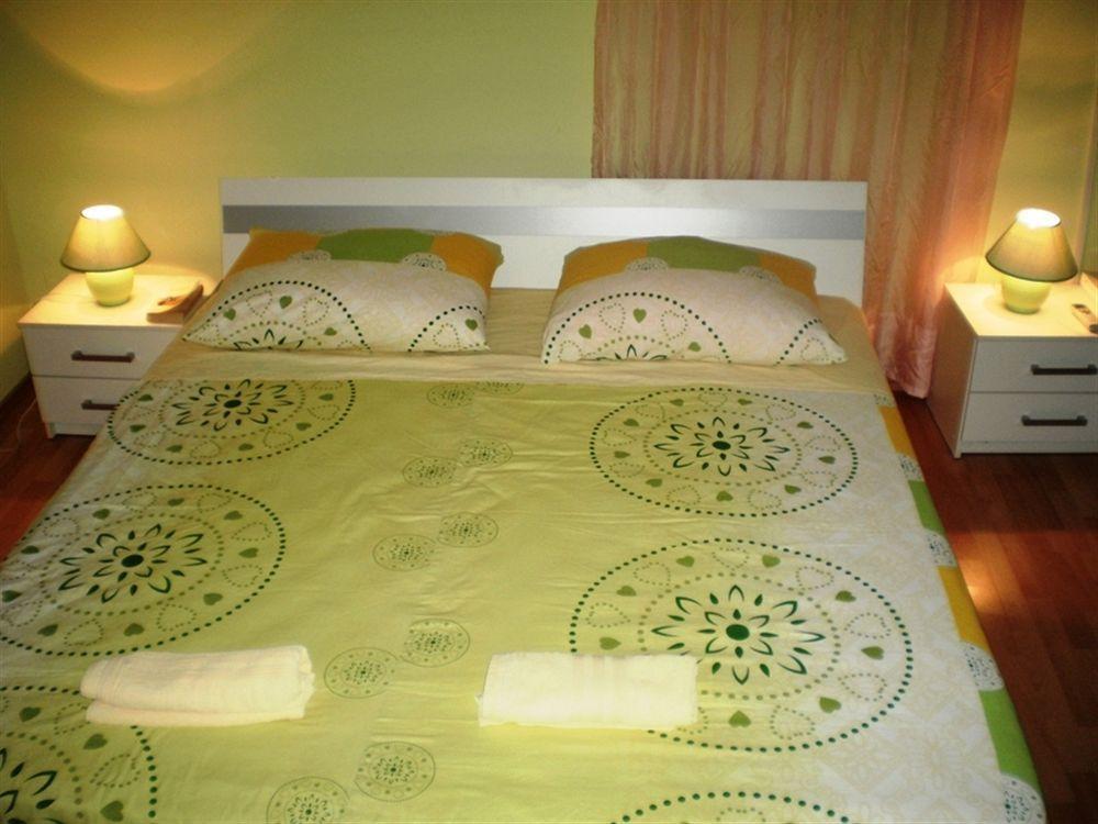 ספליט Guest House With Garden - Zuvan מראה חיצוני תמונה